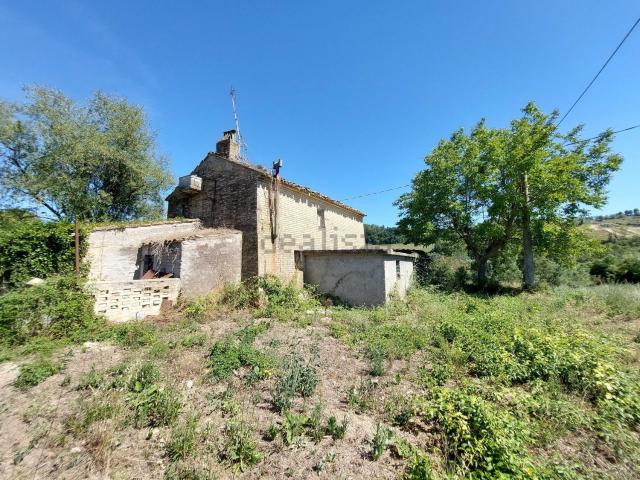 Rustico in vendita a Ponte Ete, Marche