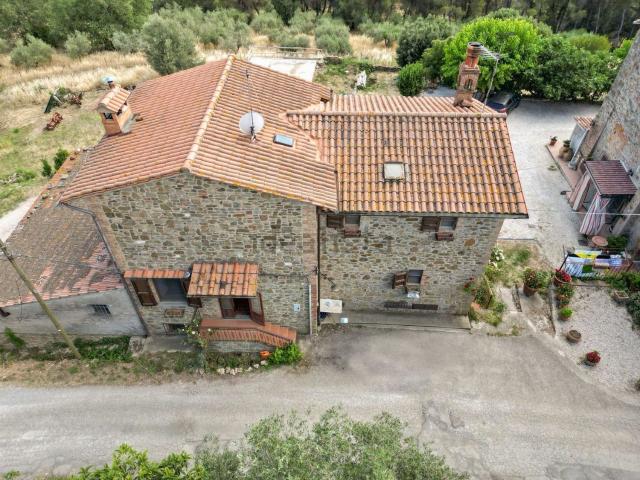 Rustico in vendita a Passignano sul Trasimeno, Perugia