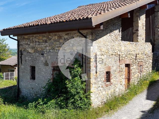 Rustico in vendita a Tresinaro - Secchia, Re