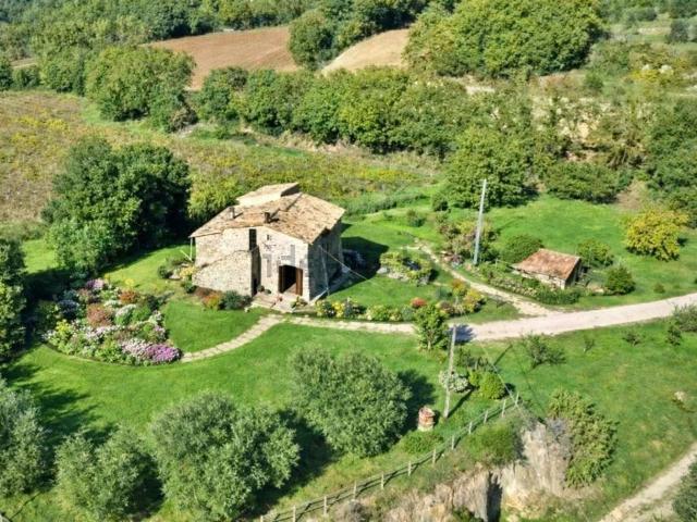 Rustico in vendita a Baschi, Umbria