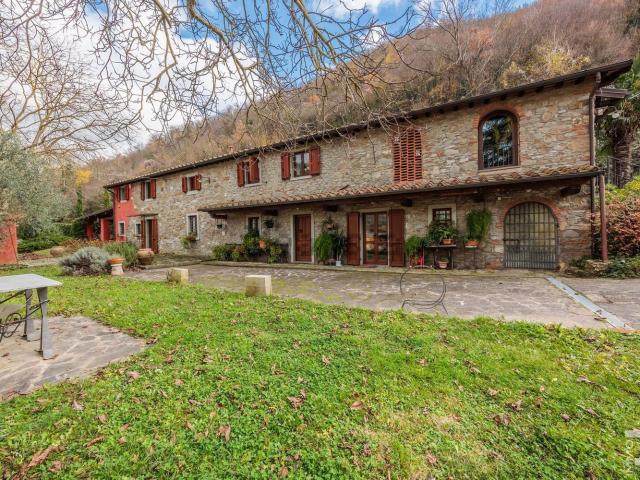 Rustico in vendita a Vernio