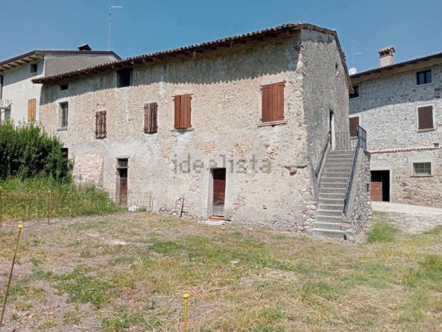 Rustico in vendita a Castellaro Lagusello, Monzambano