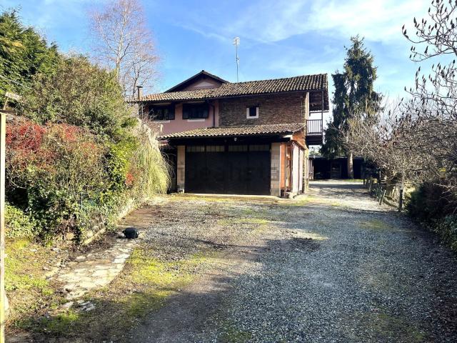 Rustico in vendita a Villa di Verzuolo, Piemonte
