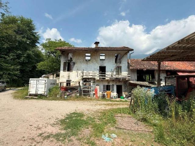Rustico in vendita a Villabruna, Feltre