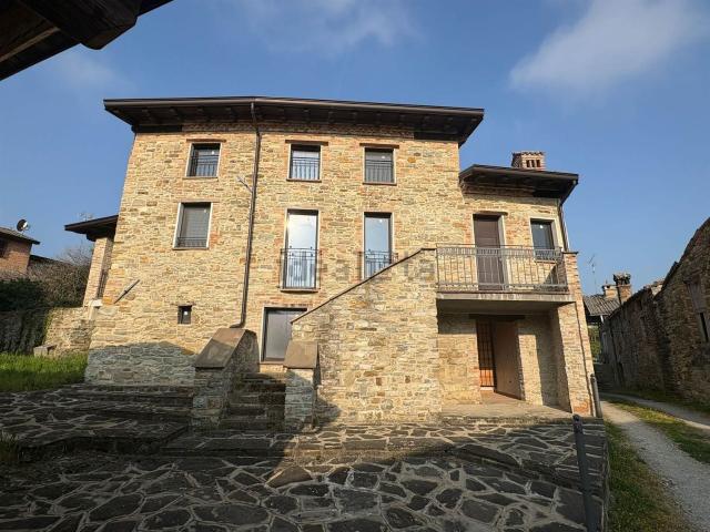 Rustico in vendita a Lugagnano Val D'arda, Reggio Emilia