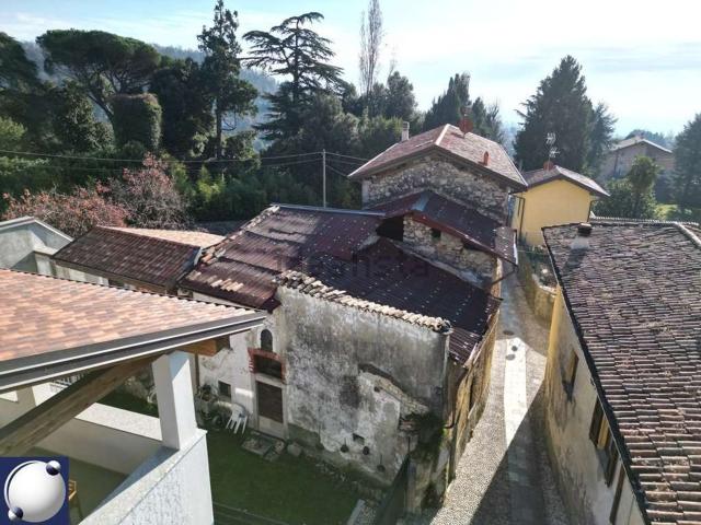 Rustico in vendita a Proserpio, Lombardia