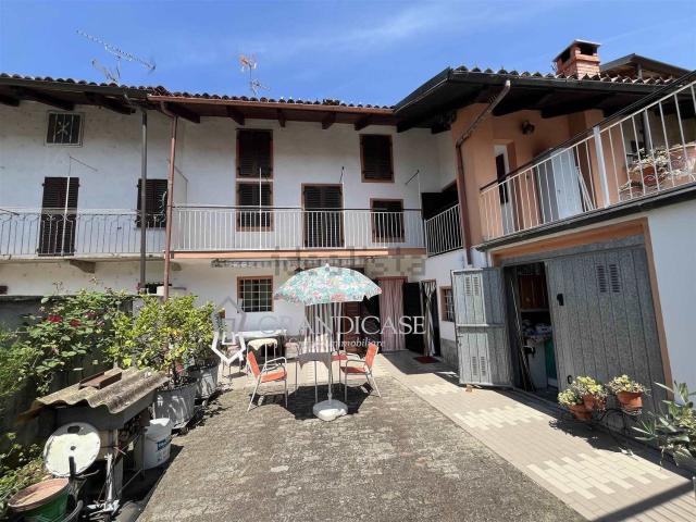 Rustico in vendita a Piazzo, Piemonte