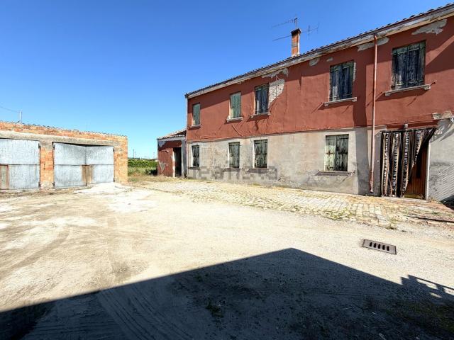 Rustico in vendita a Porto Viro, Veneto