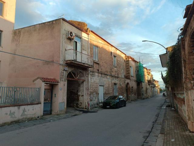 Rustico in vendita a Casagiove, Campania