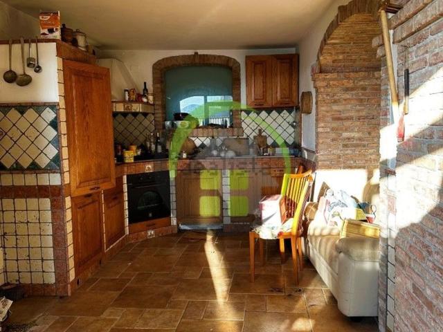 Rustico in vendita a Colzate, Lombardia