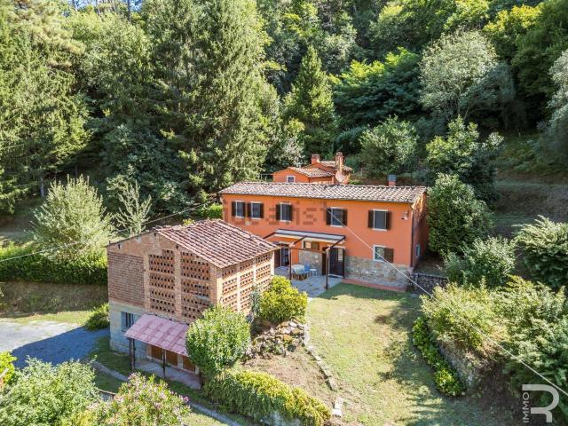 Rustico in vendita a Uzzano E Castello, Toscana