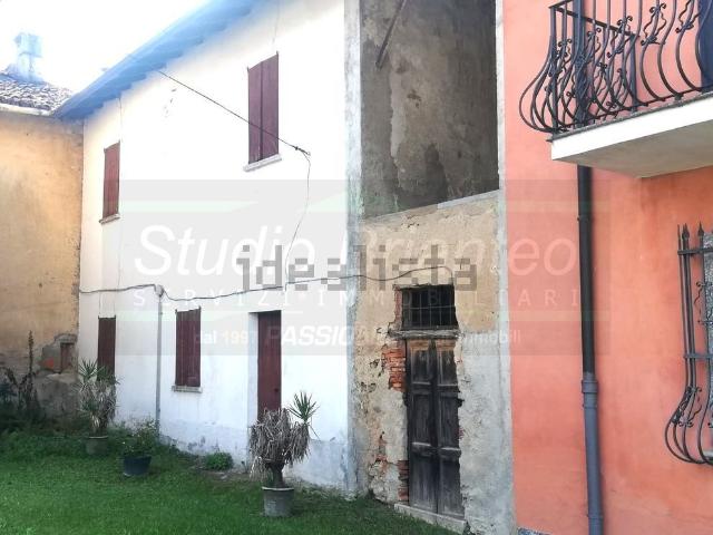 Rustico in vendita a Visconta, Besana in Brianza