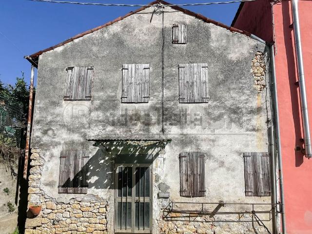 Rustico in vendita a Monteviale, Veneto