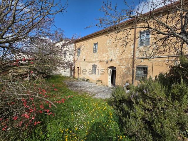 Rustico in vendita a Campobasso, Molise