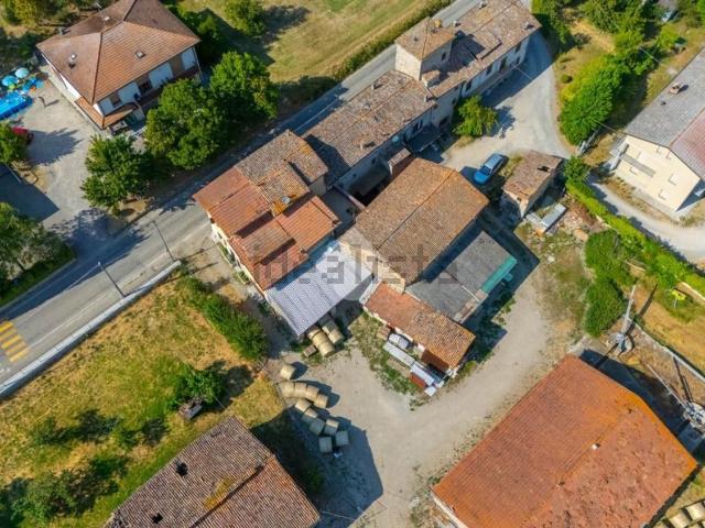 Rustico in vendita a Colline Matildiche, Re
