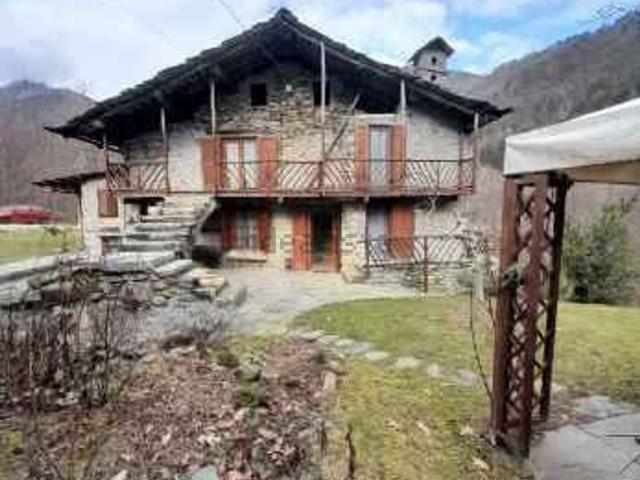 Rustico in vendita a Unione Montana di Comuni delle Valli di Lanzo, Ceronda e Casternone, Piemonte