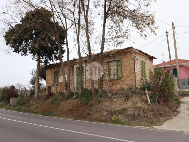 Rustico in vendita a Colledoro, Giulianova