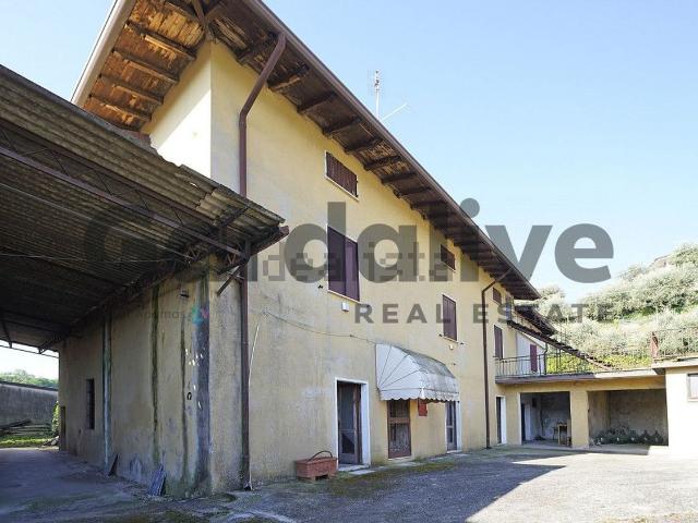 Rustico in vendita a Castello, Puegnago
