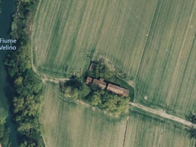 Rustico in vendita a Rieti, Lazio