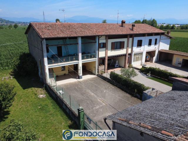 Rustico in vendita a Sant'Andrea, Rovato