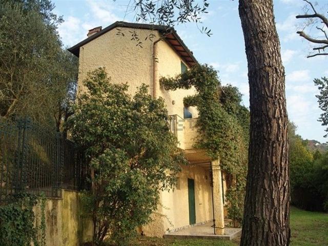 Rustico in vendita a Massarosa, Toscana
