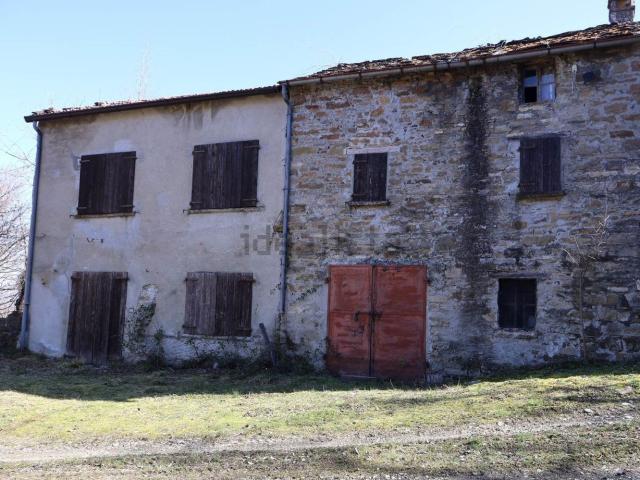Rustico in vendita a Farini D'olmo, Reggio Emilia