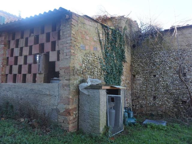 Rustico in vendita a Unione dei Comuni Circondario dell'Empolese Valdelsa, Lucardo