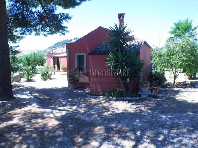 Rustico in vendita a Buseto Palizzolo, Sicilia