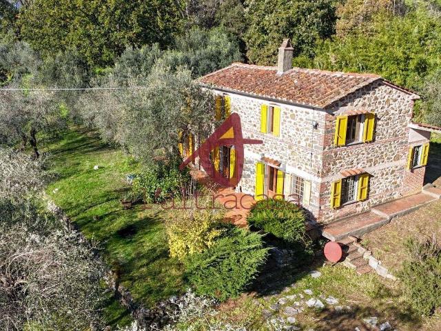 Rustico in vendita a Montecatini Alto, Montecatini Terme