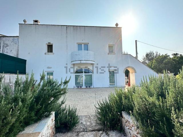 Rustico in vendita a Contrada Badessa, Ostuni
