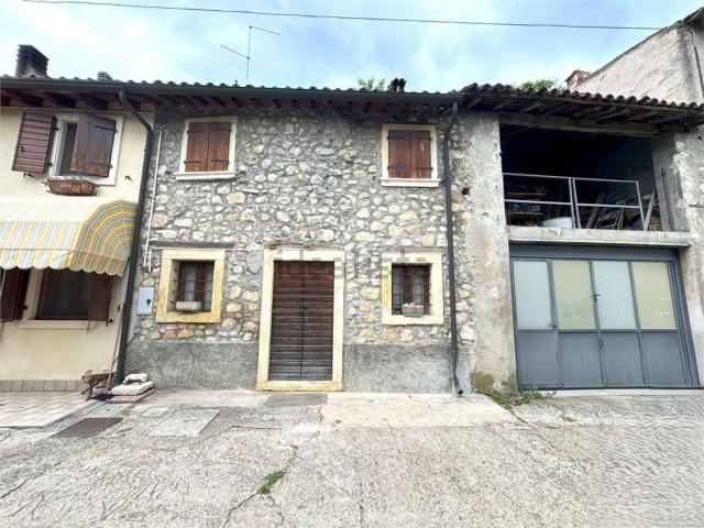 Rustico in vendita a Soave, Verona