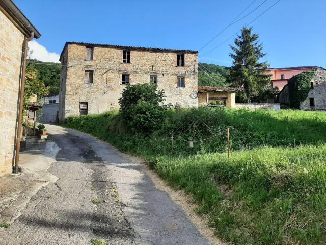 Rustico in vendita a Vernasca, Reggio Emilia