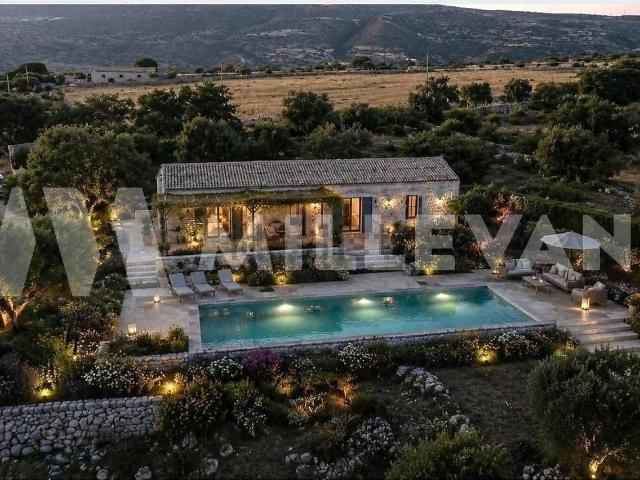 Rustico in vendita a Cava D'aliga, Sicilia