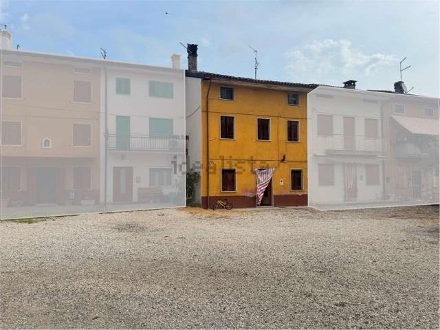 Rustico in vendita a San Giovanni Ilarione, Veneto