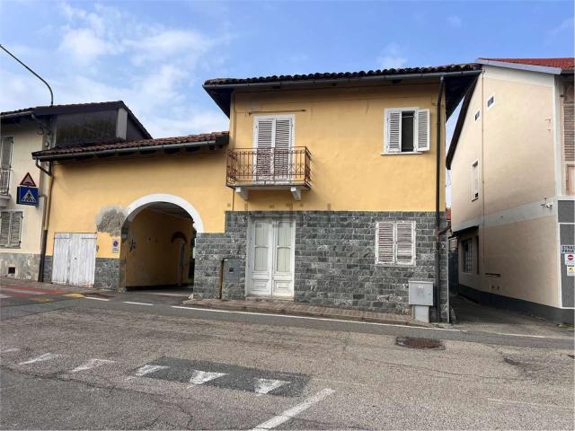 Rustico in vendita a Berzano di San Pietro, Asti