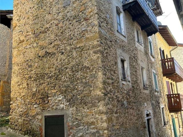 Rustico in vendita a Comunità Montana della Valle Brembana, Santa Brigida