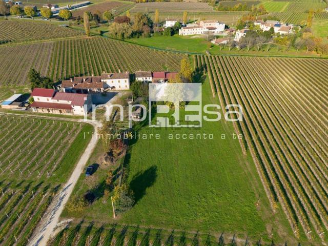 Rustico in vendita a Fontanelle, Veneto