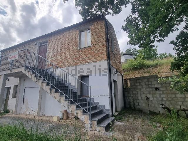Rustico in vendita a Montefino, Abruzzo