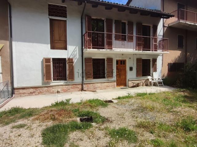 Rustico in vendita a Piemonte, Asti