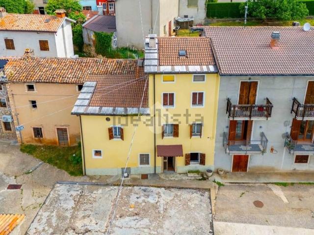 Rustico in vendita a Cerro Veronese, Veneto