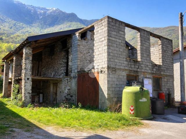 Rustico in vendita a Piantedo, Lombardia