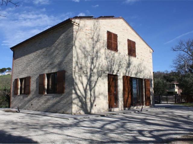 Rustico in vendita a Corridonia, Macerata
