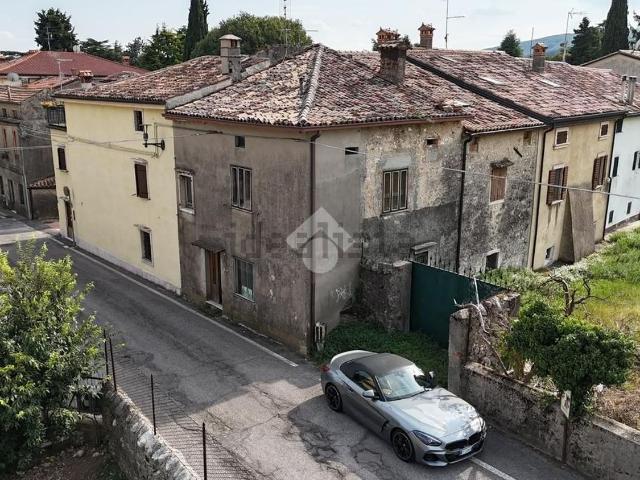 Rustico in vendita a Tregnago, Veneto