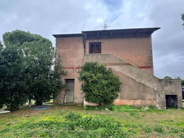 Rustico in vendita a Roccastrada, Toscana
