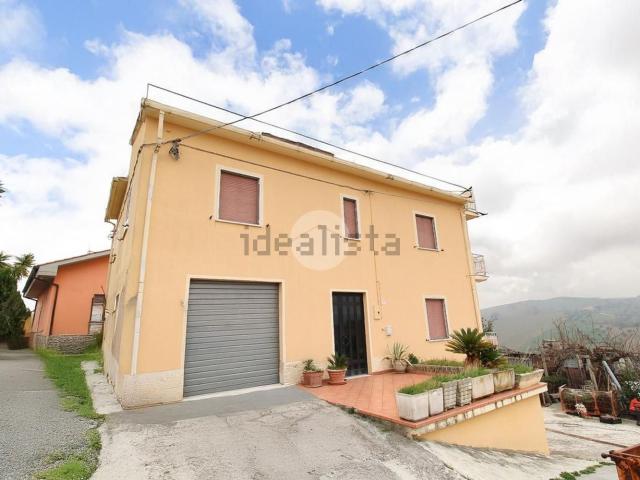 Rustico in vendita a Atri, Abruzzo