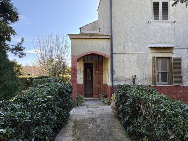 Rustico in vendita a Campiglia Marittima, Toscana