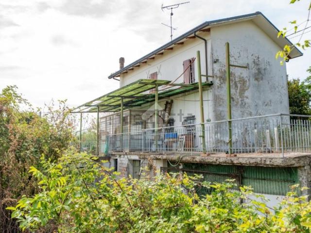 Rustico in vendita a Rimini