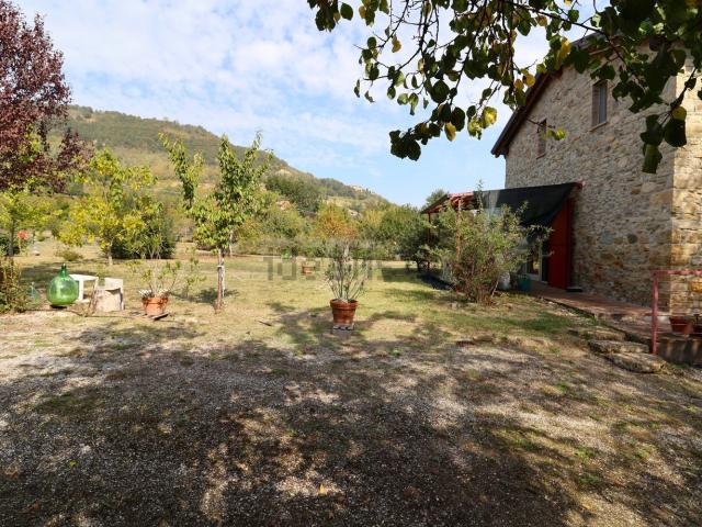 Rustico in vendita a Vigoleno, Vernasca