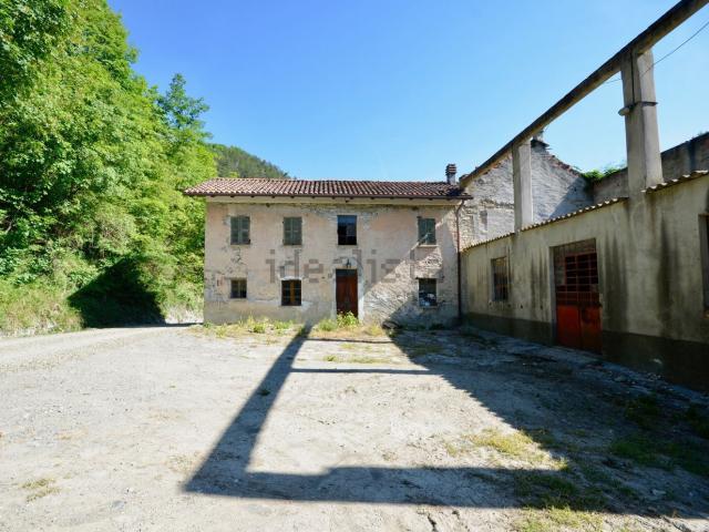 Rustico in vendita a Piemonte, Asti