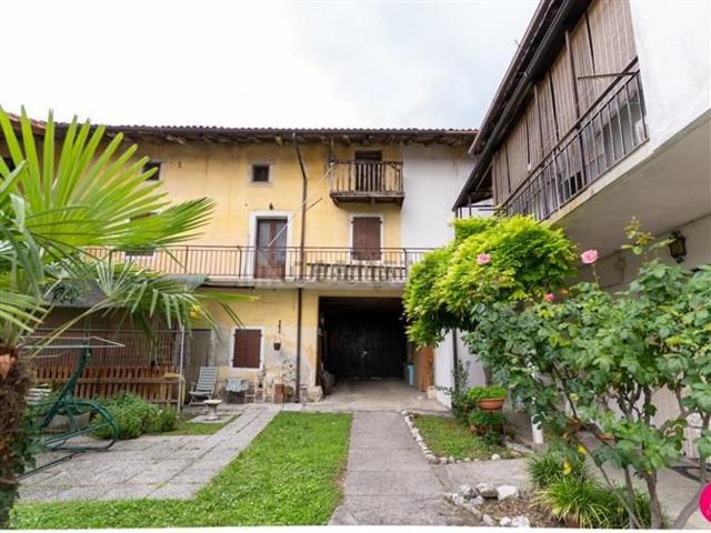 Rustico in vendita a Aviano, Friuli-Venezia Giulia